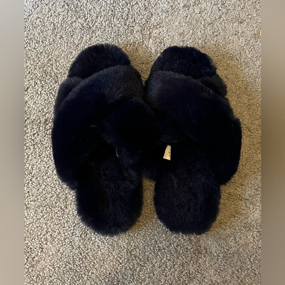 Navy fuzzy slippers